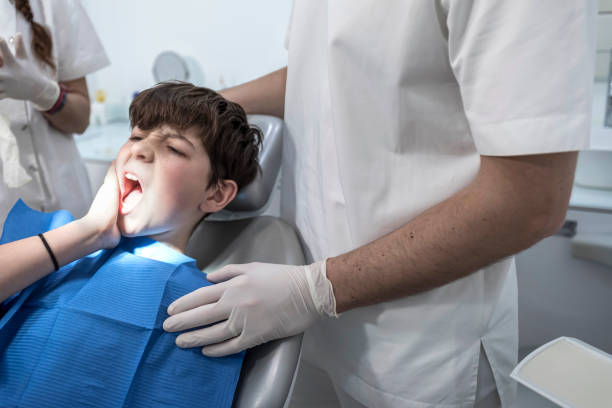 Best Chipped Tooth Repair Near Me  in Avenal, CA